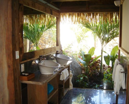 Aitutaki Escape, Cook Islands - Bathroom