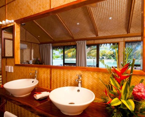 Aitutaki Lagoon Resort, Cook Islands - Beachfront Bungalow Bathroom